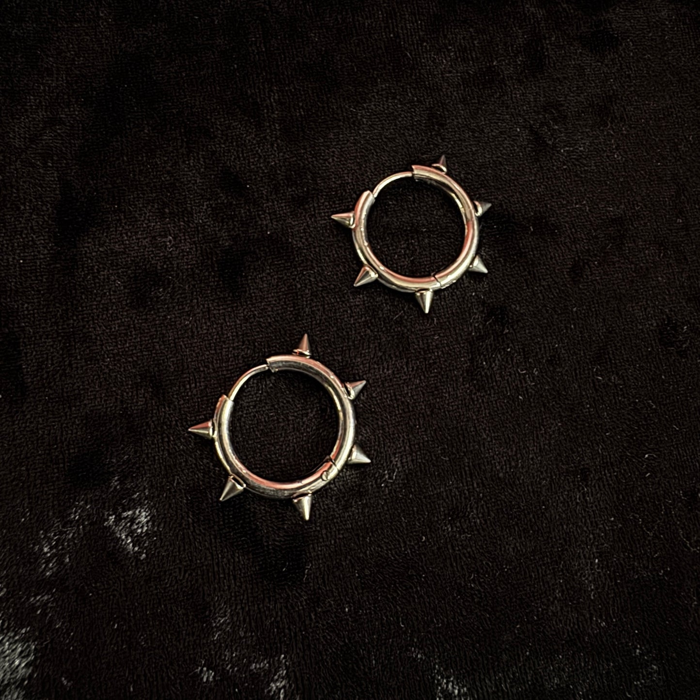 Boucles d’oreilles spiky argentées en acier inoxydable - 12mm