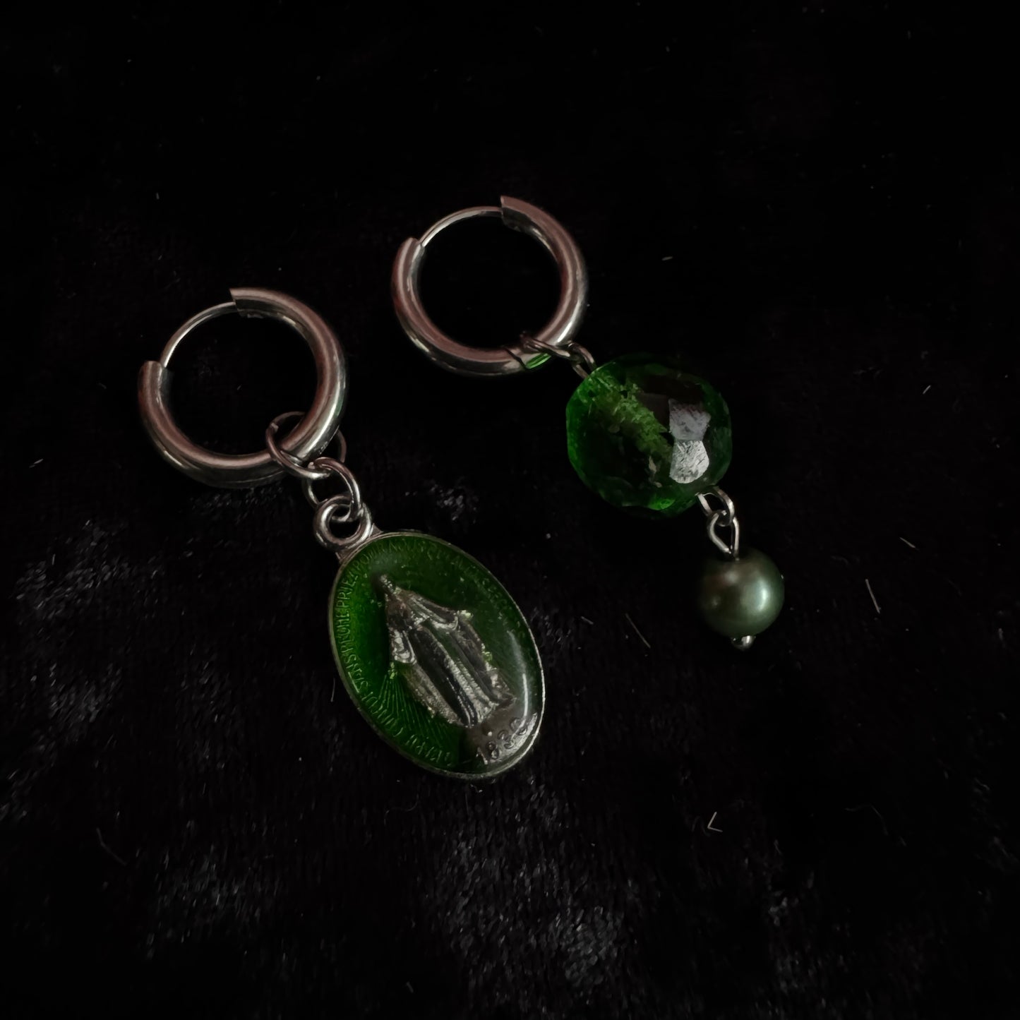 Boucles d'oreilles magiques et upcyclées - Saint esprit (vert)