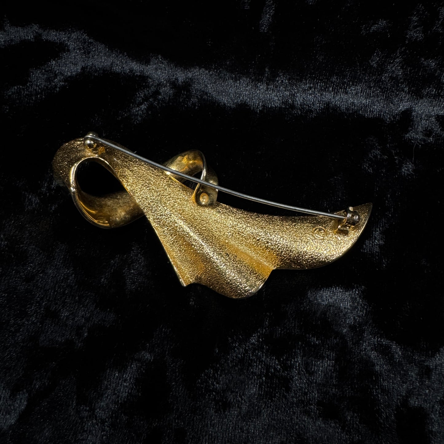 Broche vintage - Ruban (Alfred Sung)