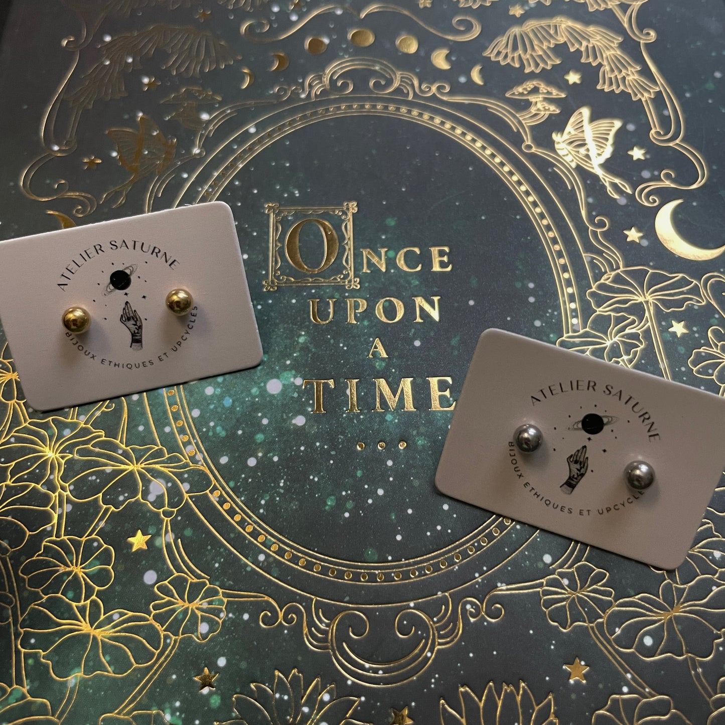 Mini boucles minimalistes en acier inoxydable