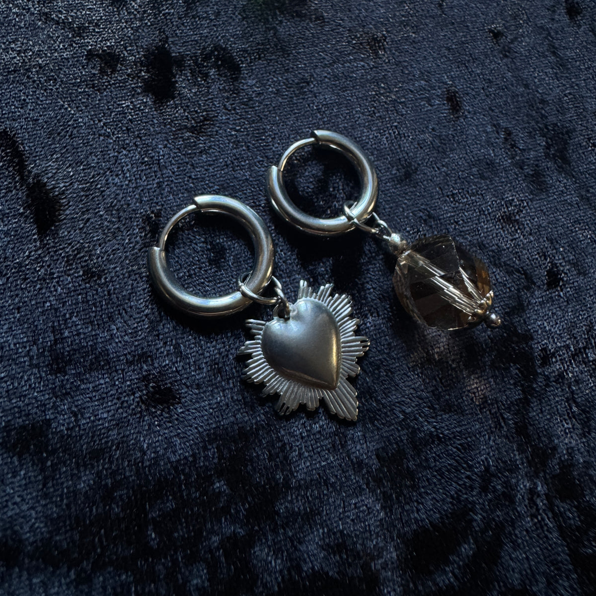 Boucles d’oreilles magiques : Morrigan (cristal Swarovski)