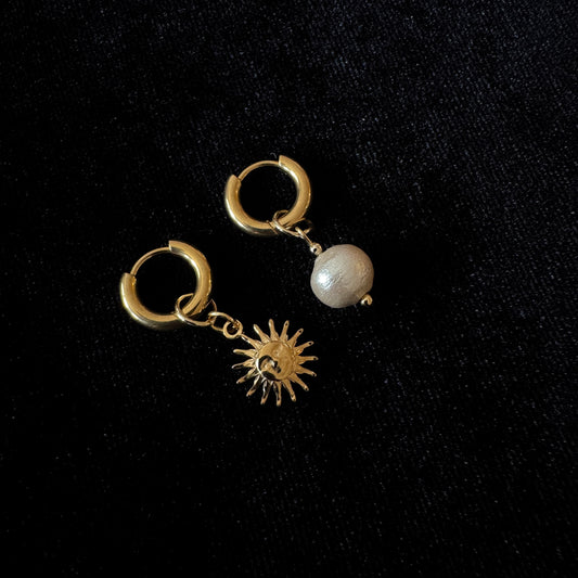 Magical and upcycled earrings: Kamakura Sun (Japanese cotton pearl) 