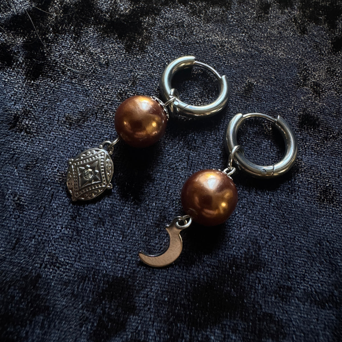 Boucles d’oreilles magiques :  Poussière d’Étoiles (perles vintage de France)