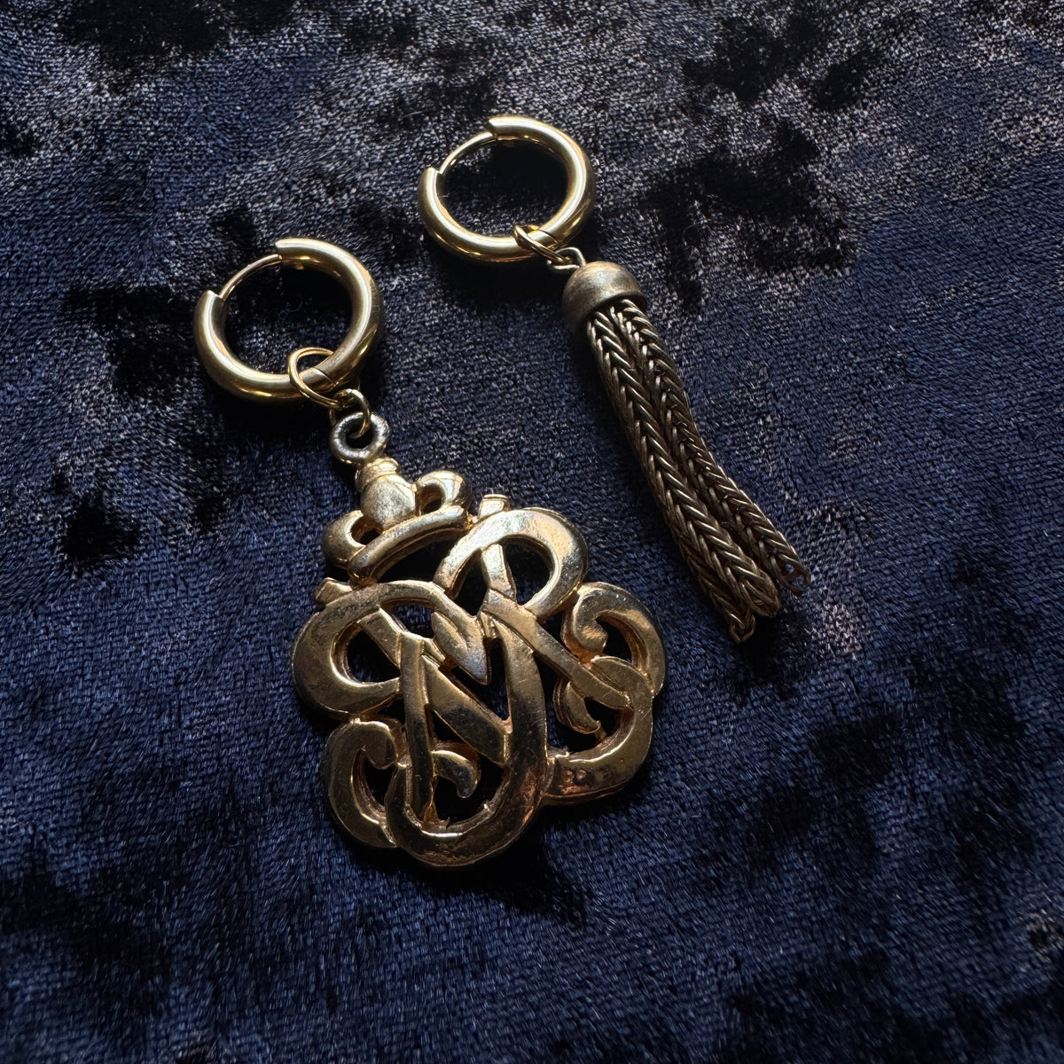 Boucles d’oreilles magiques : Le Blason des Héritiers