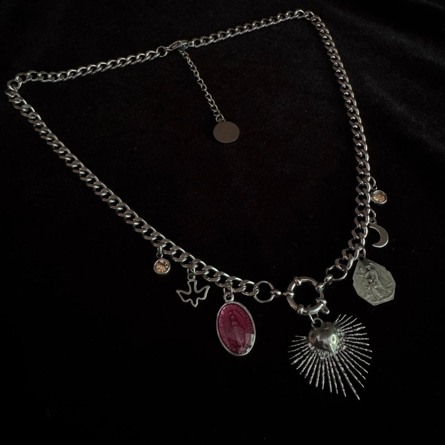 Collier grigri – Bijou de protection unique en art sacré