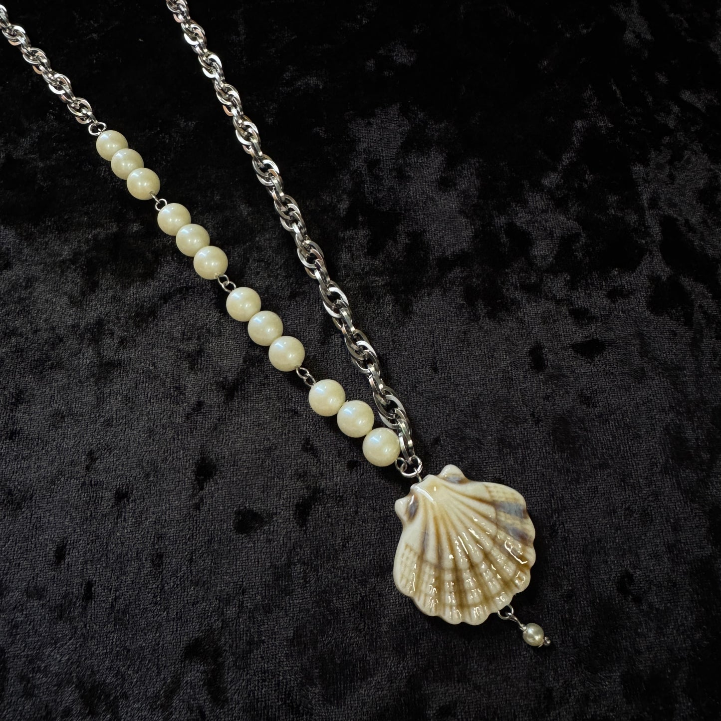 Collier Néreides argenté (Blanc beige) - Collection Signature Atelier Saturne