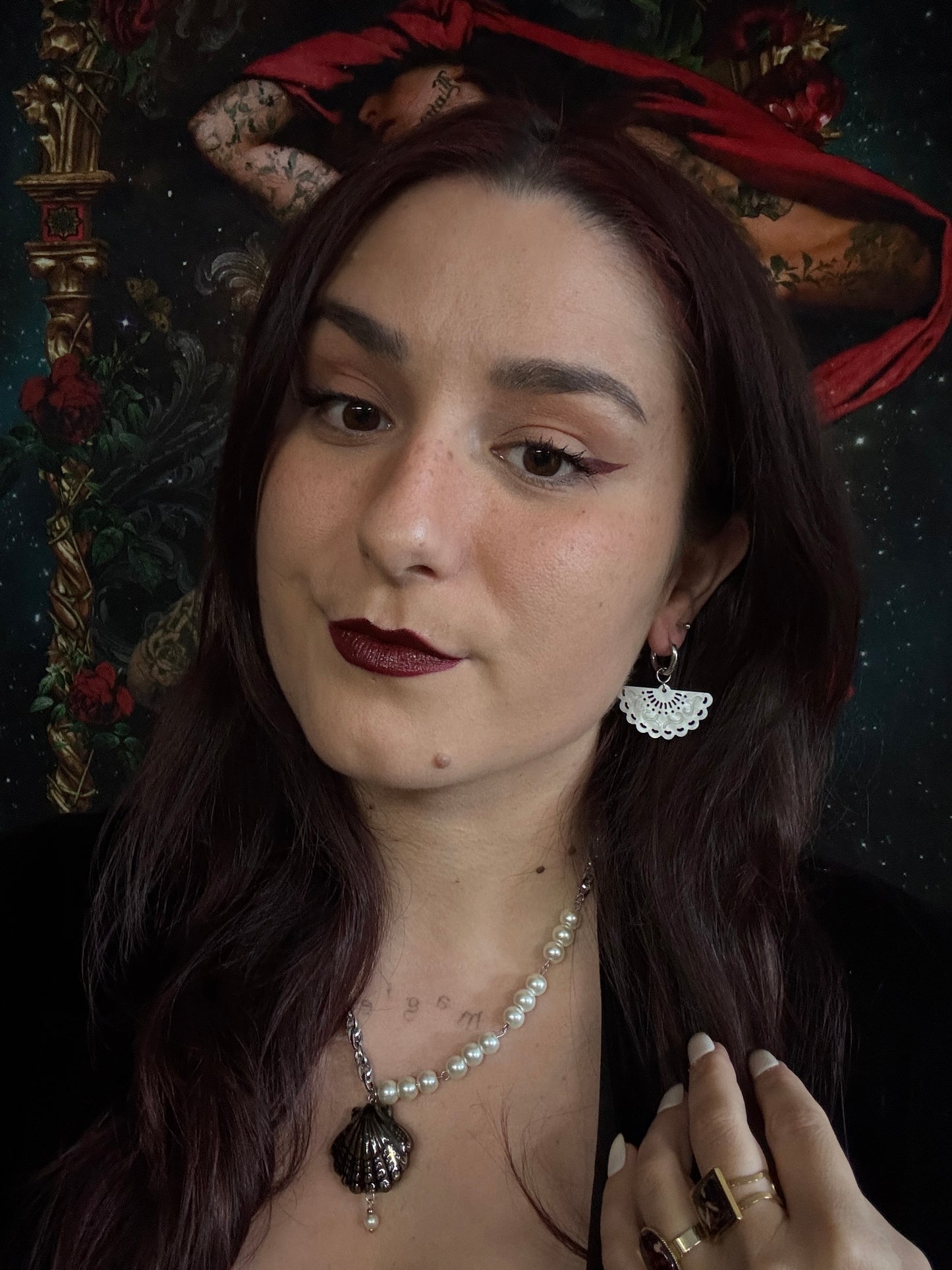 Boucles d’oreilles magiques et upcyclées : Vent de fraîcheur (perle supérieure japonaise et éventail en nacre)