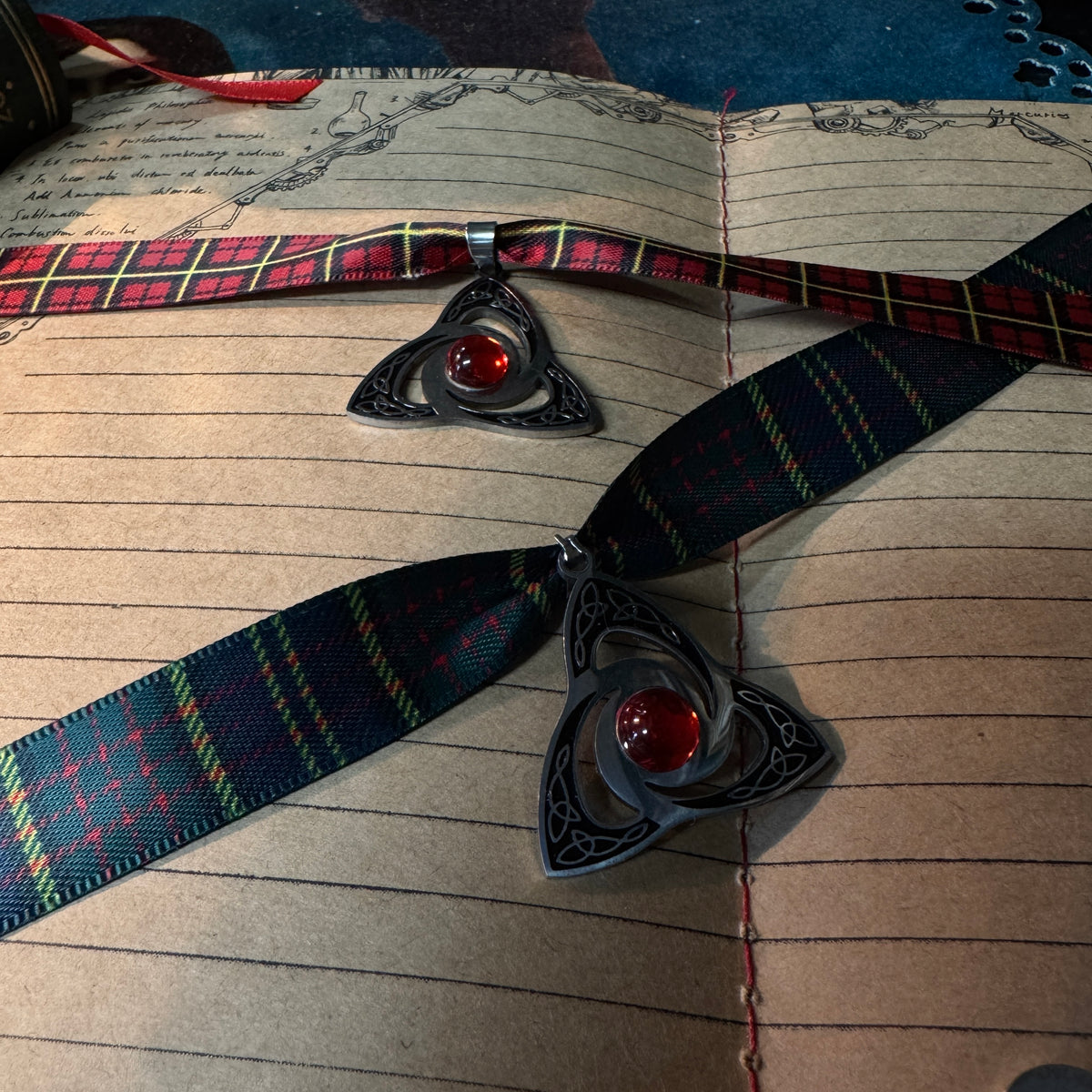 Chokers en tartan écossais - Collection l’héritage d’Édimbourg / Wallace et Macmillan hunting