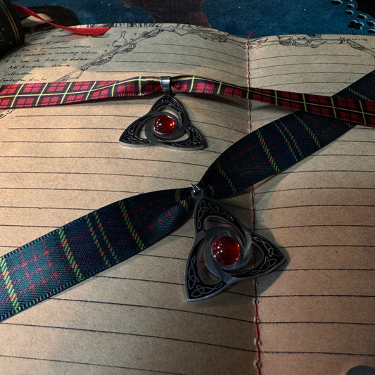 Chokers en tartan écossais - Collection l’héritage d’Édimbourg / Wallace et Macmillan hunting