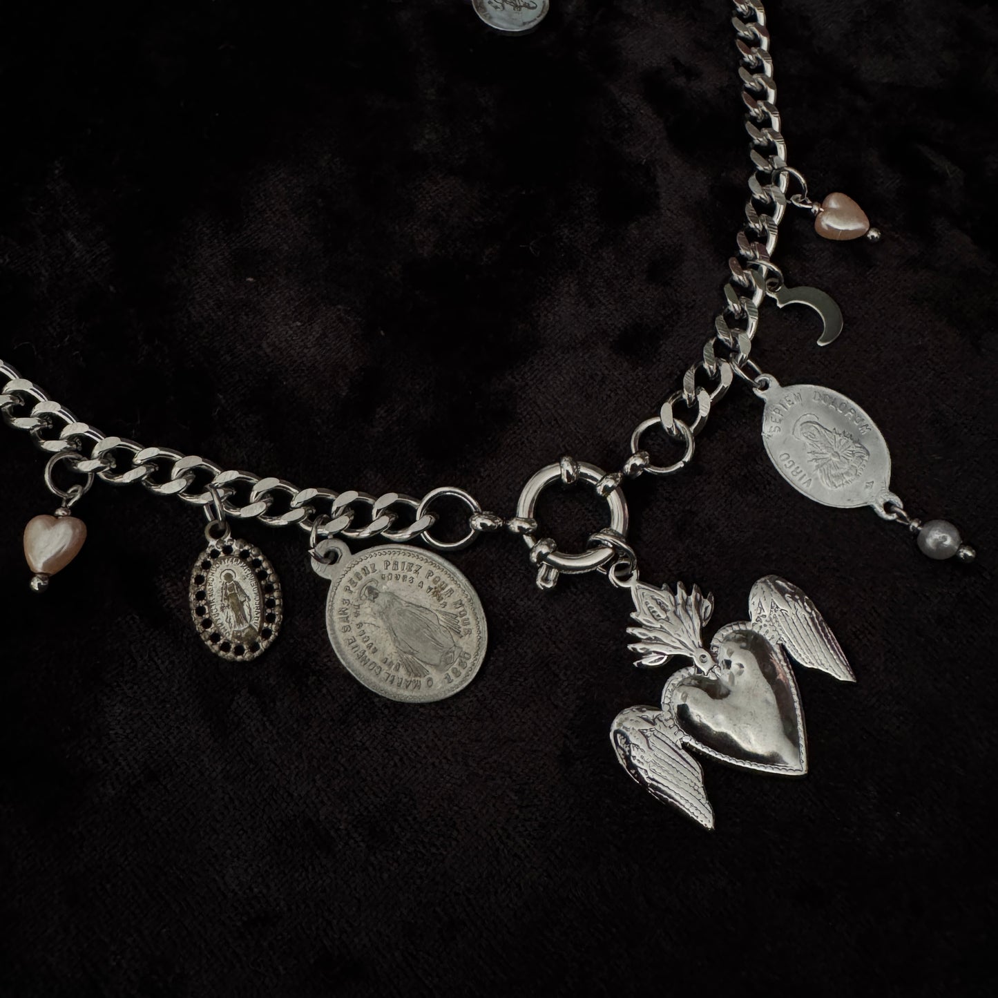 Collier grigri – Bijou de protection unique en art sacré