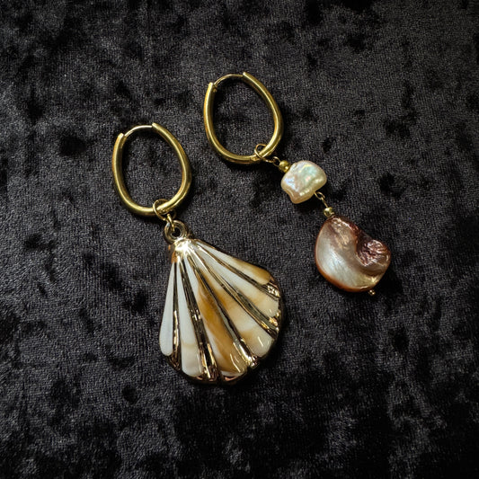 Boucles d’oreilles magiques et upcyclées : Selkie (nacre)