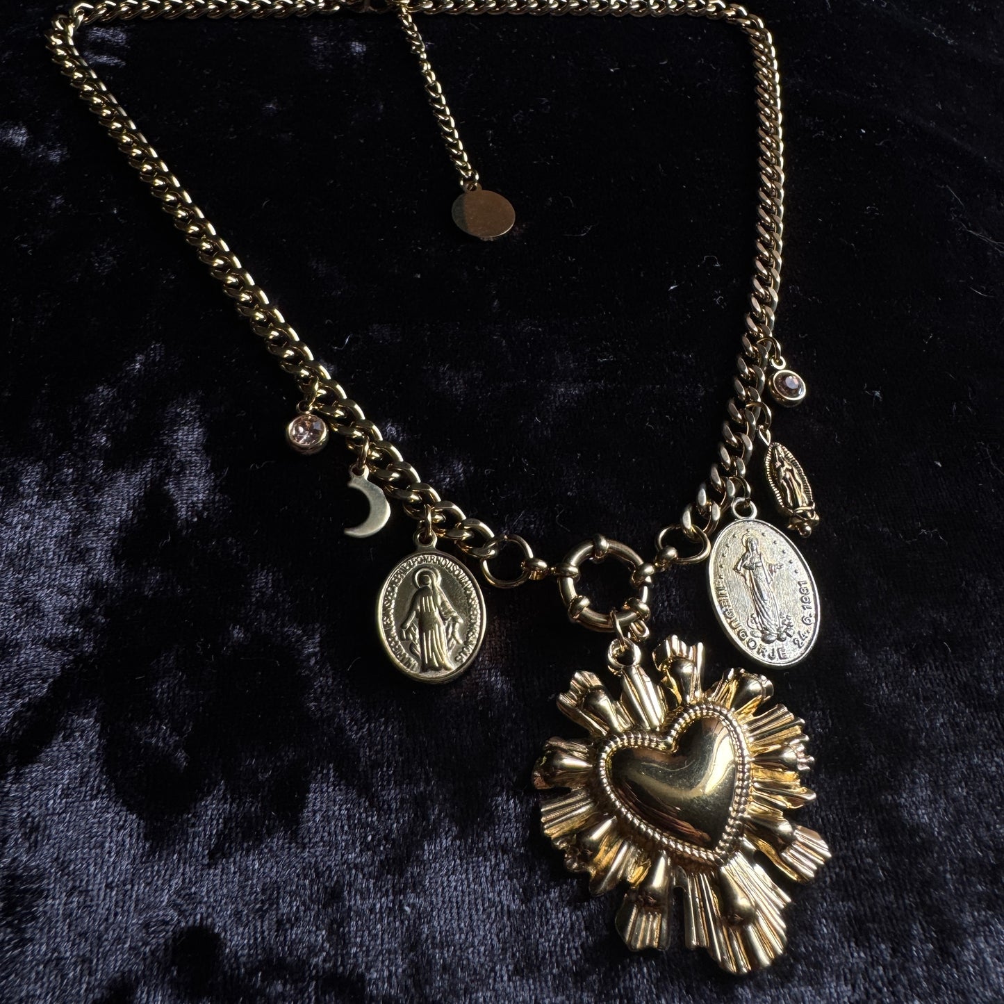 Collier grigri – Bijou de protection unique en art sacré