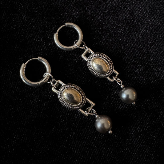 Boucles d’oreilles magiques et upcyclées : Bouclier royal (perles japonaises)