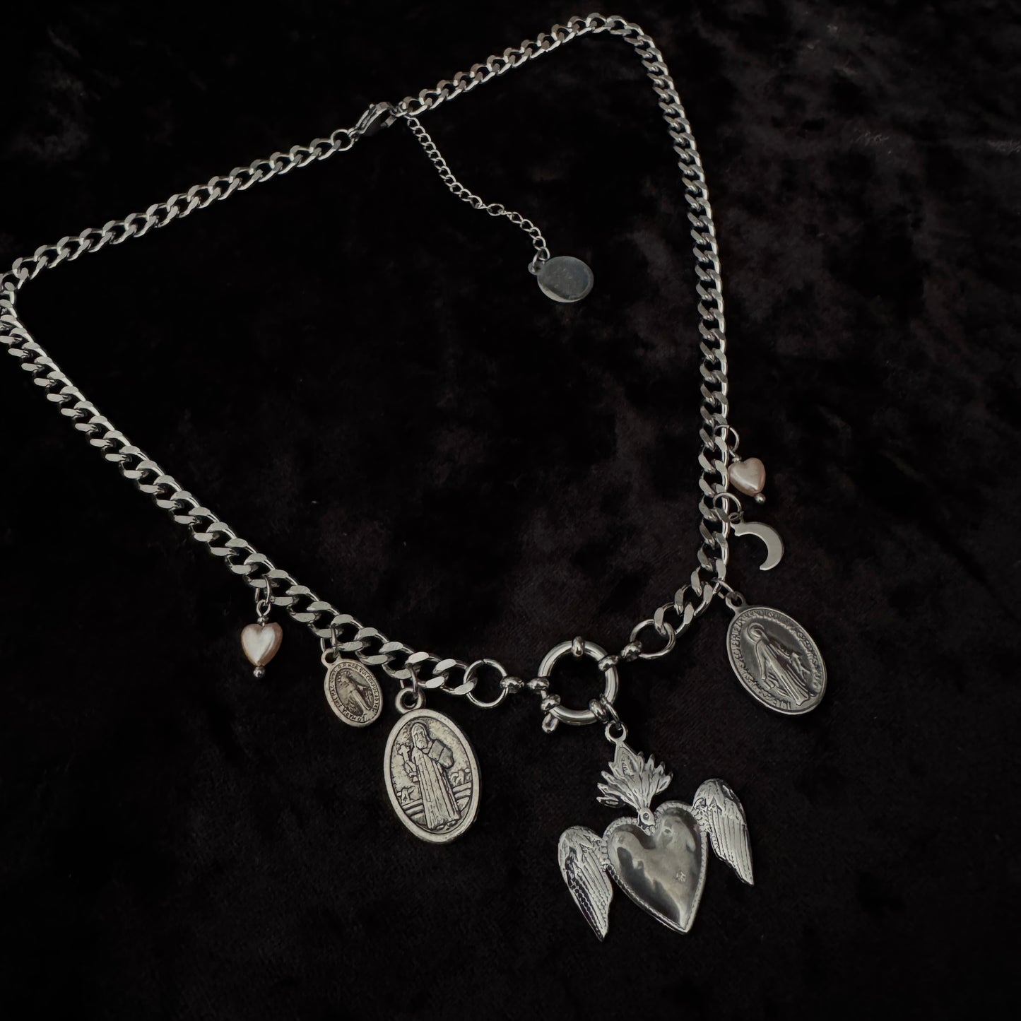 Collier grigri – Bijou de protection unique en art sacré