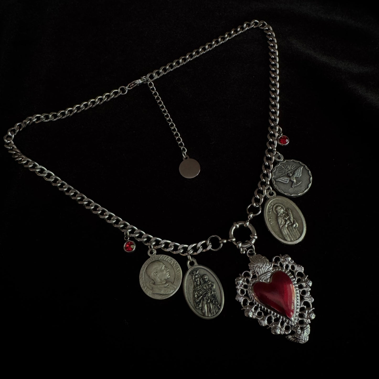 Collier grigri – Bijou de protection unique en art sacré