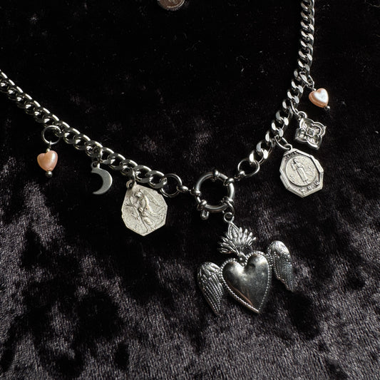 Collier grigri – Bijou de protection unique en art sacré