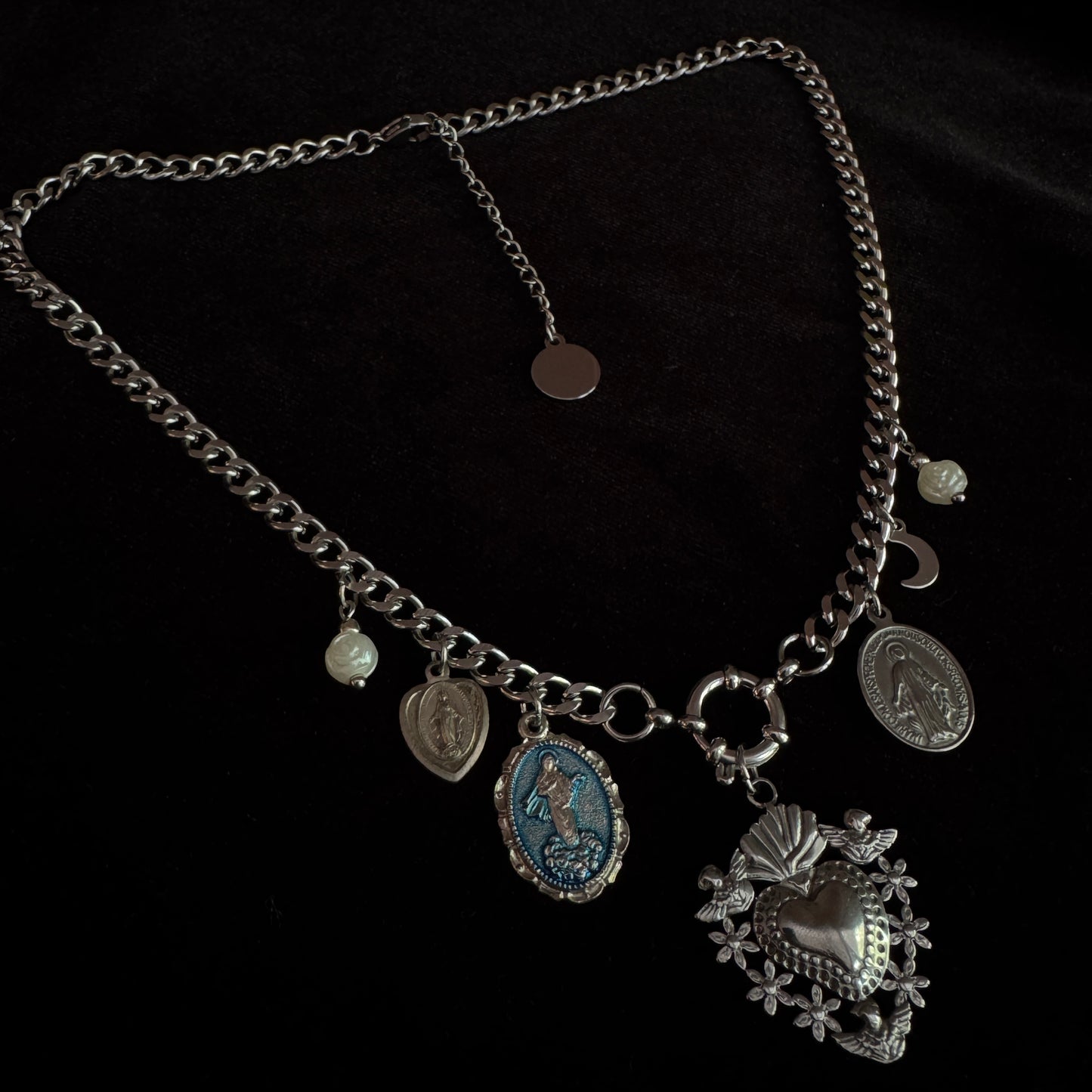 Collier grigri – Bijou de protection unique en art sacré