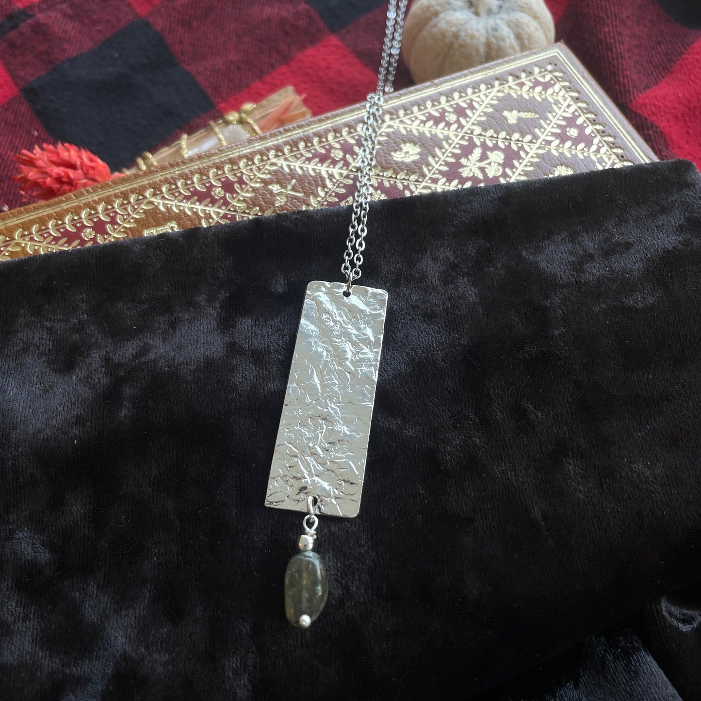 Long necklace - Tomoo (labradorite)