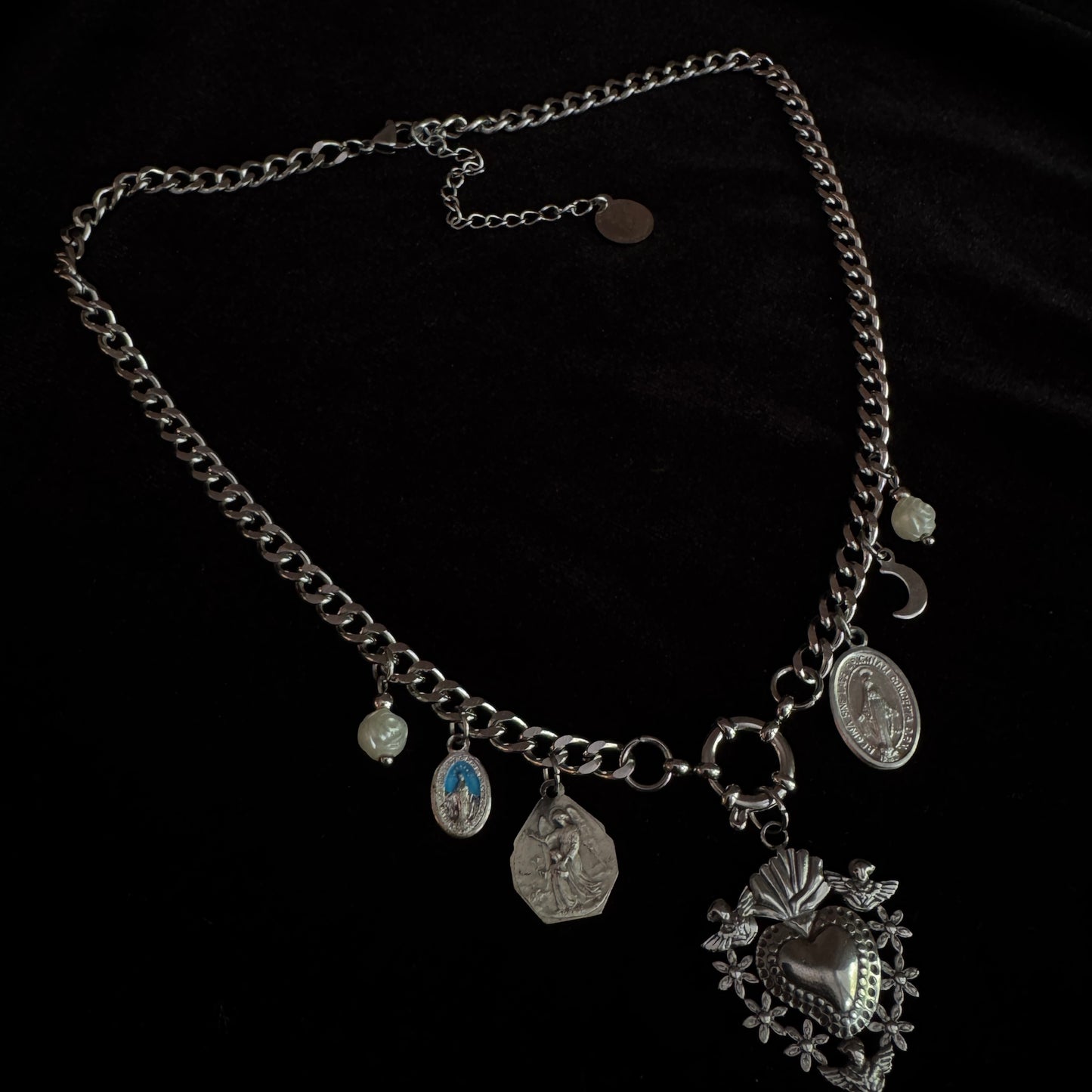 Collier grigri – Bijou de protection unique en art sacré