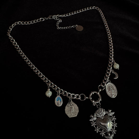 Collier grigri – Bijou de protection unique en art sacré