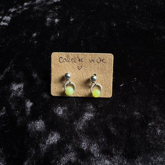 Mini boucles d'oreilles magiques - Calcite verte