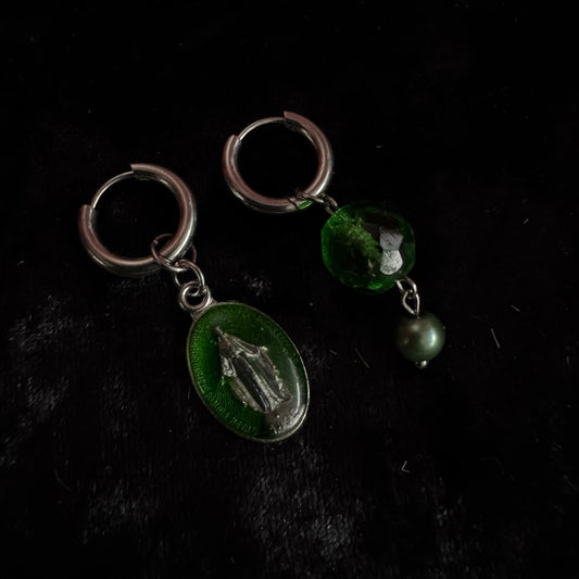 Magical and upcycled earrings - Holy spirit (green)