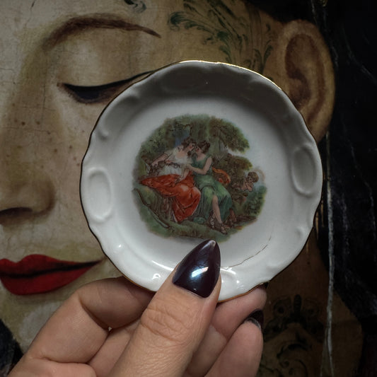 Petite assiette décorative vintage -  scène galante