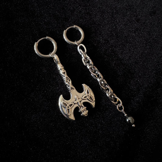 Boucles d’oreilles magiques et upcyclées : Valkyrie (hématite)