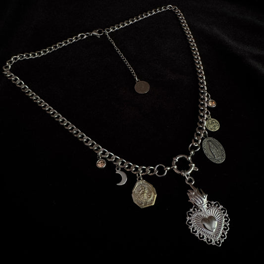 Collier grigri – Bijou de protection unique en art sacré