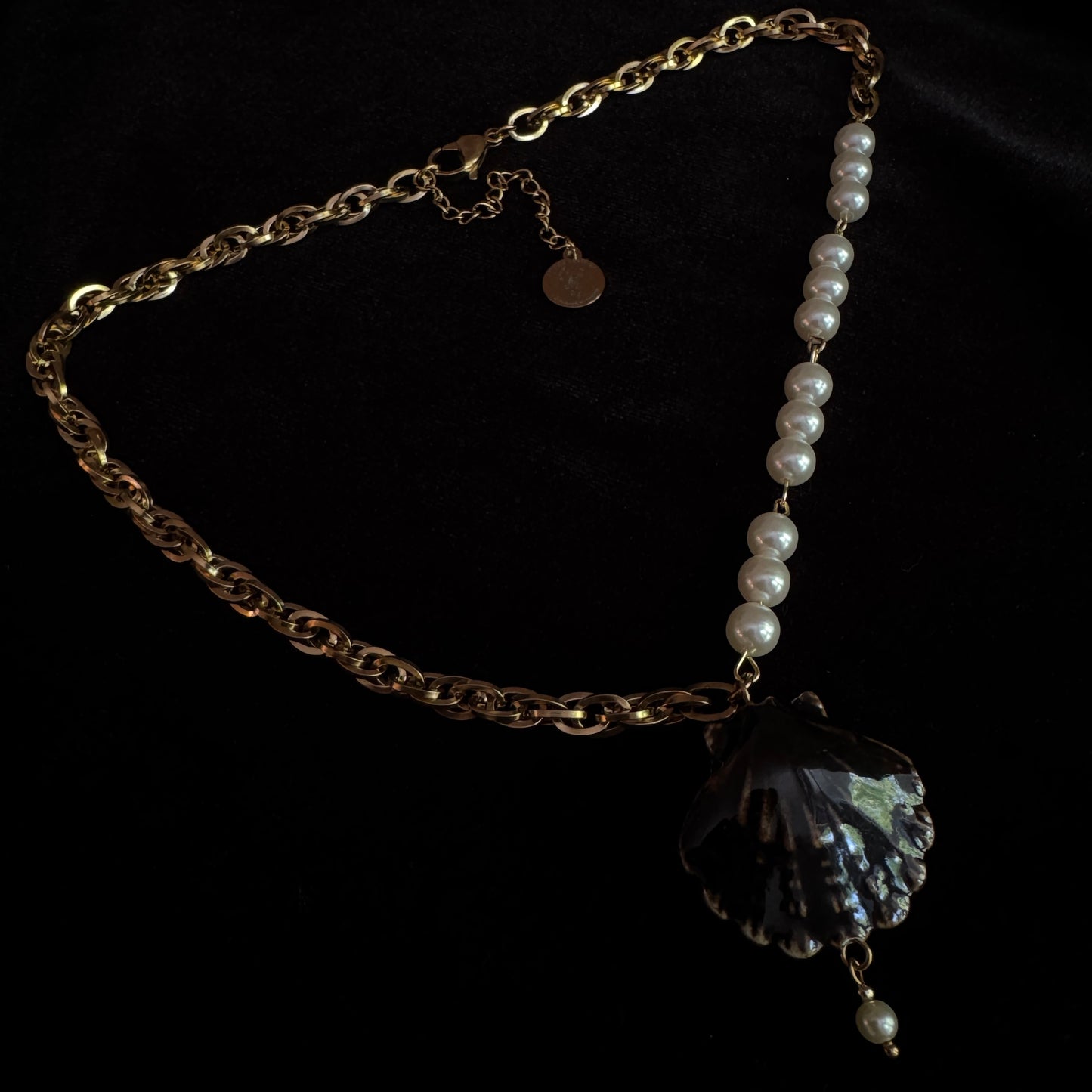 Collier Néreides dorés (noir) - Collection Signature Atelier Saturne
