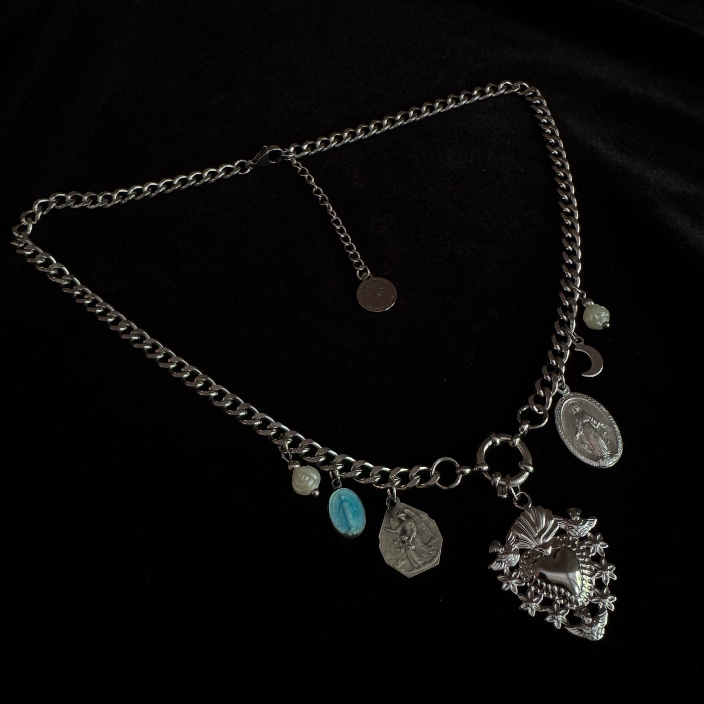 Collier grigri – Bijou de protection unique en art sacré