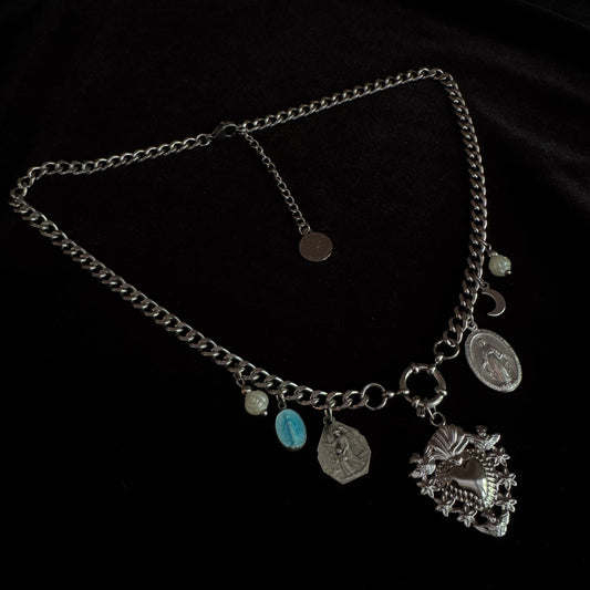 Collier grigri – Bijou de protection unique en art sacré