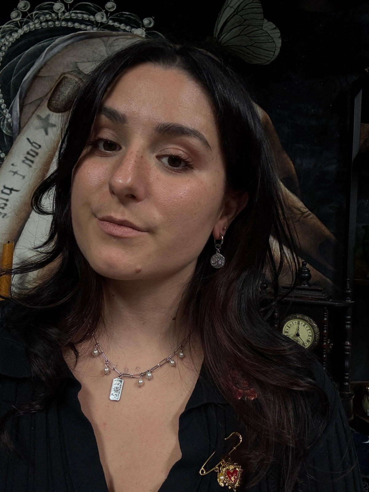 Boucles d’oreilles magiques : Lunaire (perle vintage aubergine d’écosse)