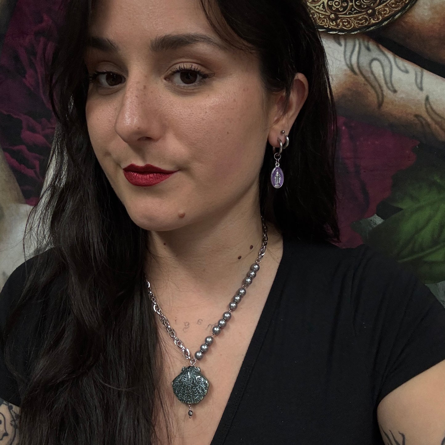 Boucles d’oreilles magiques et upcyclées : Saint esprit (mauve)