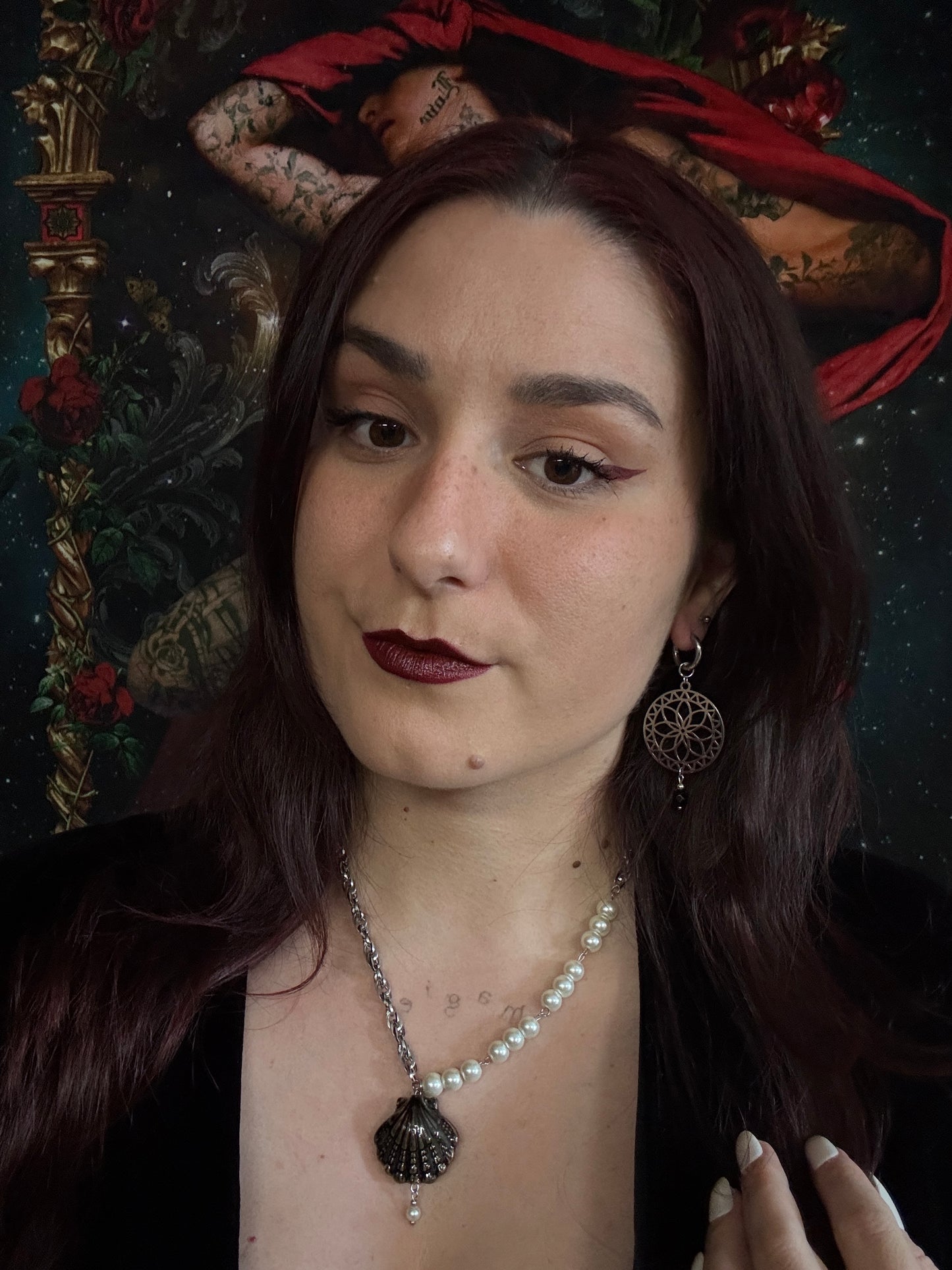 Boucles d’oreilles magiques et upcyclées : Olyra (perles noires de Serbie)