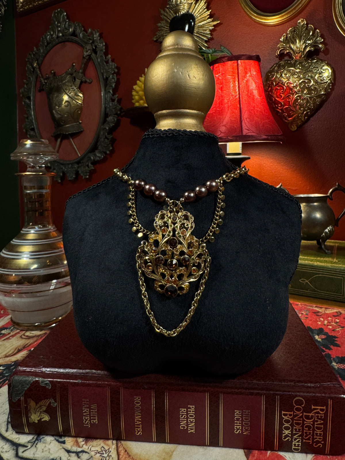 Collier unique broche vintage et perles d’écosse