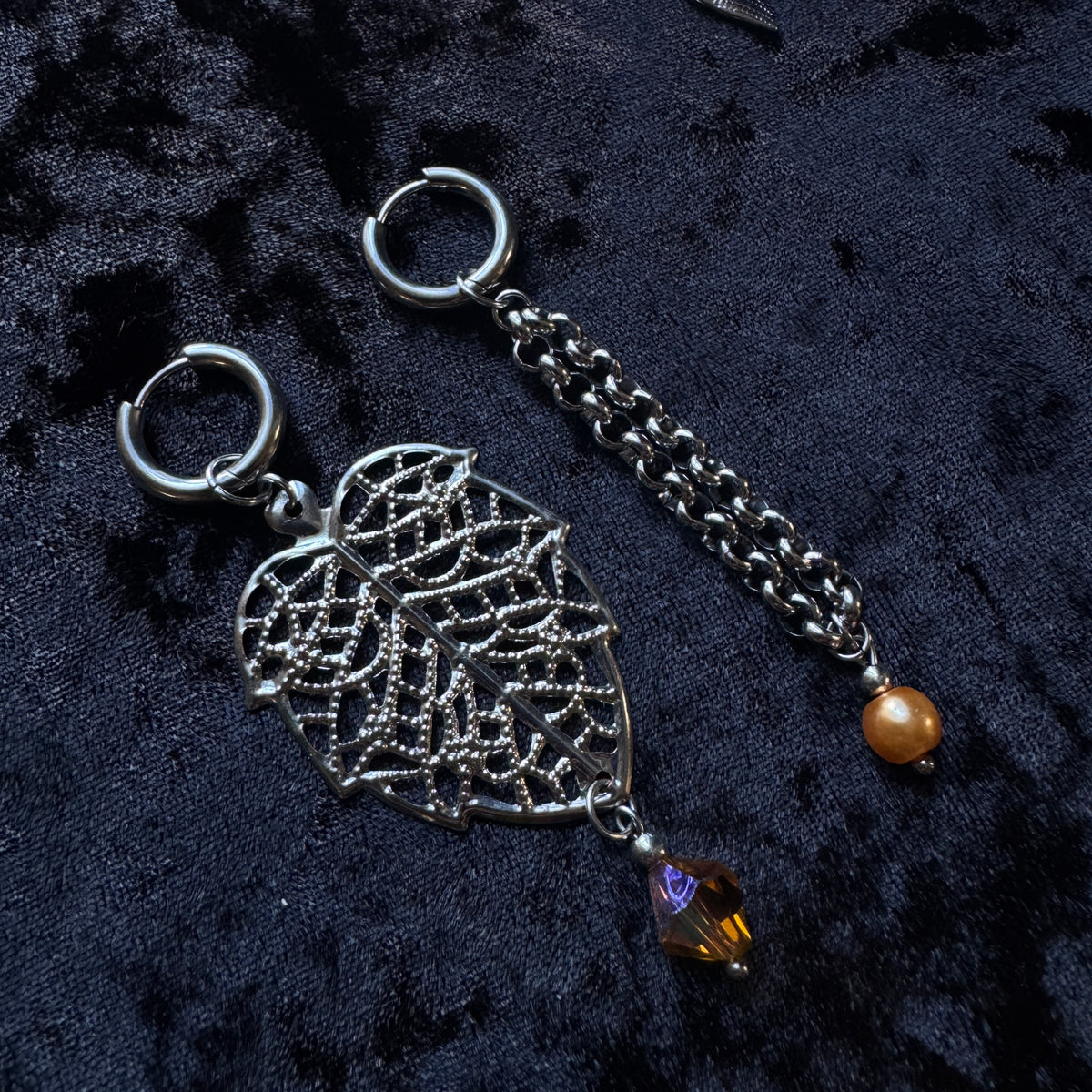 Boucles d’oreilles magiques :     Envoûtement automnal (perles oranges du Japon)