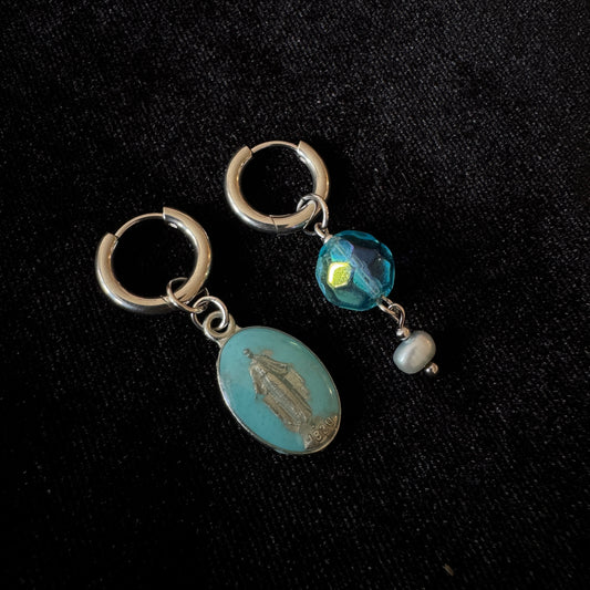 Magical and upcycled earrings: Holy Spirit (light blue) 