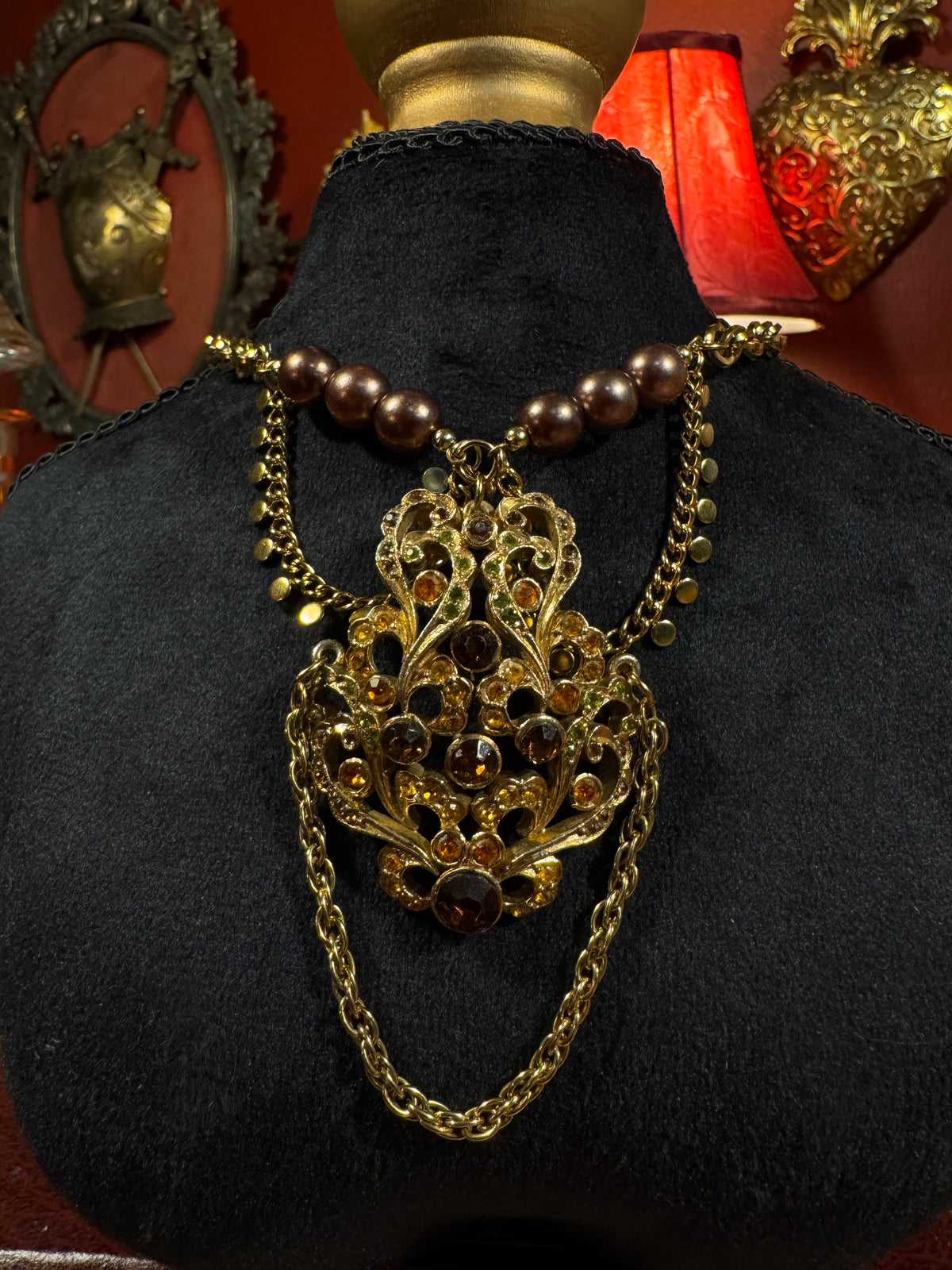 Collier unique broche vintage et perles d’écosse