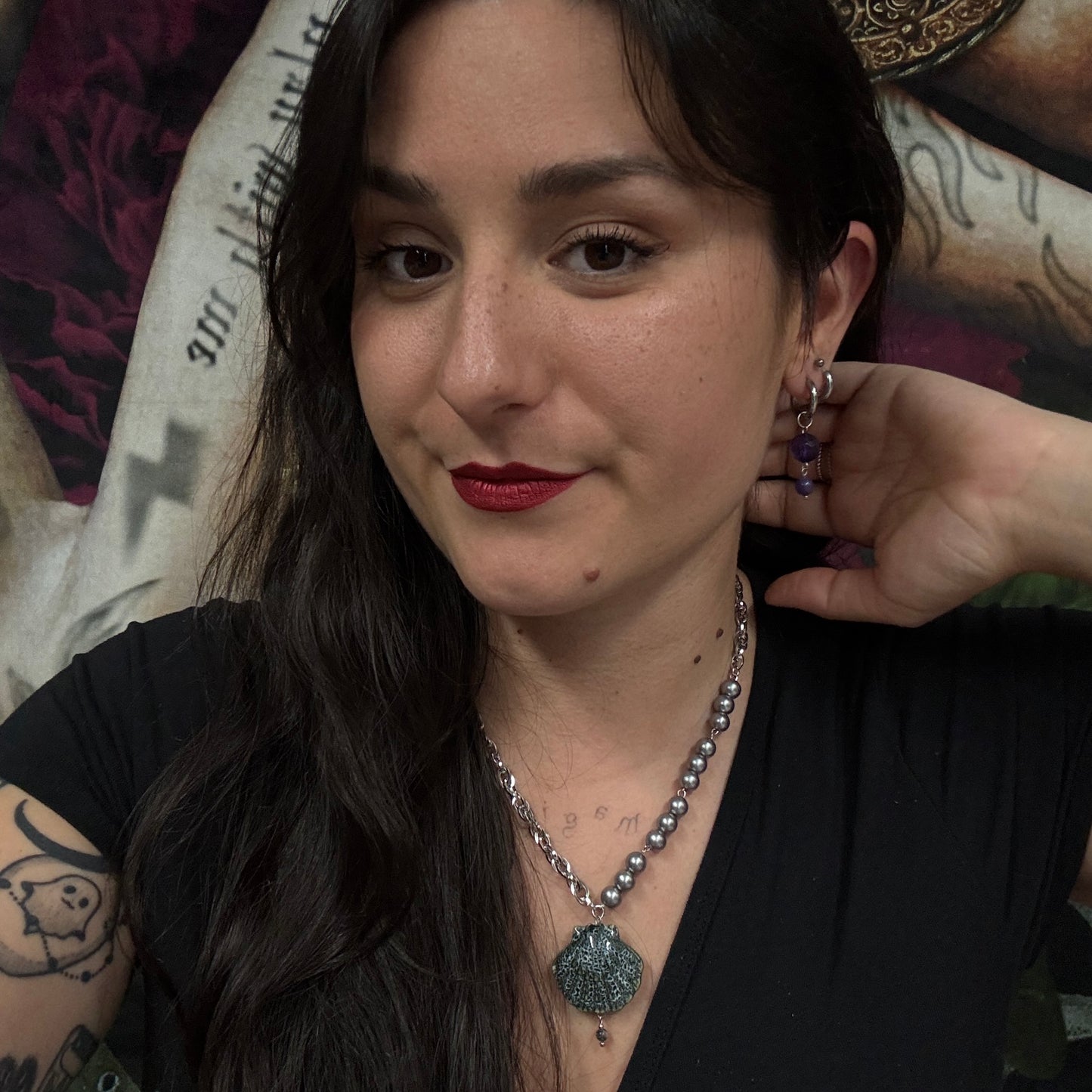 Boucles d’oreilles magiques et upcyclées : Saint esprit (mauve)