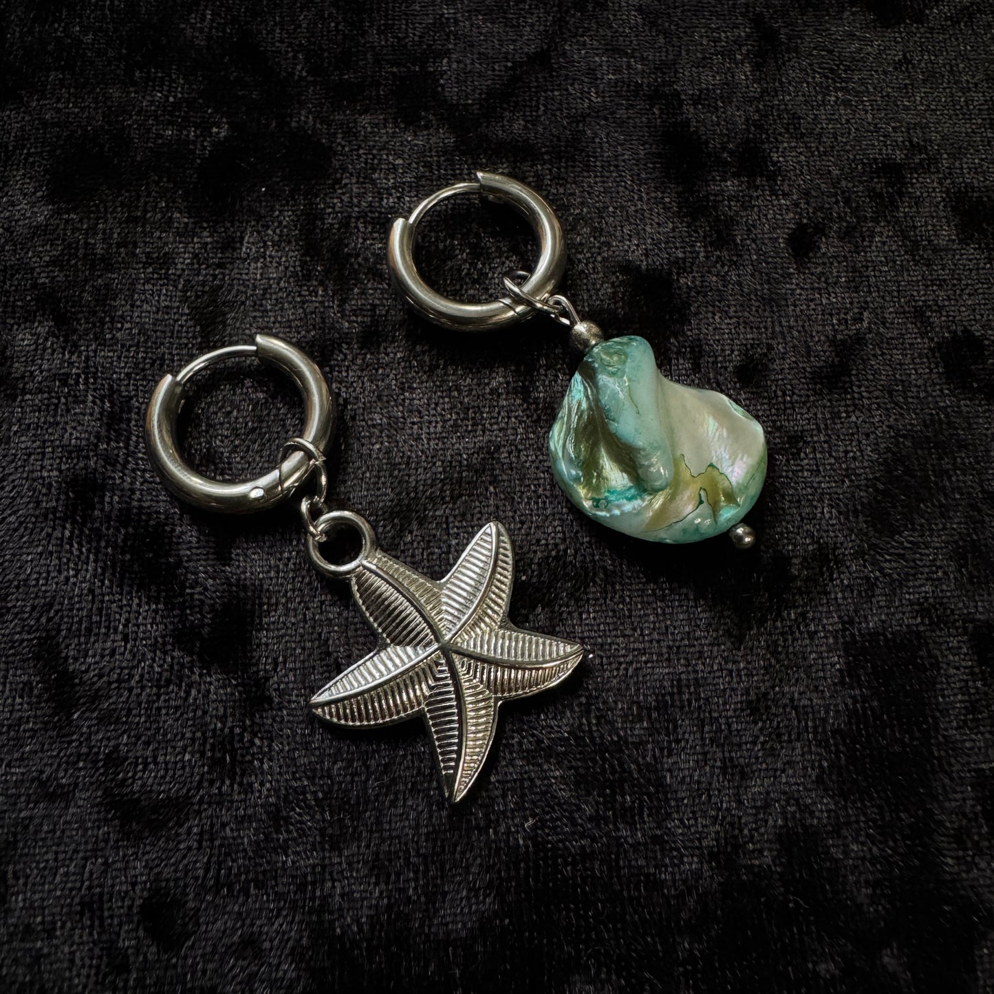 Boucles d’oreilles magiques et upcyclées : Étoile des profondeurs (en nacre)