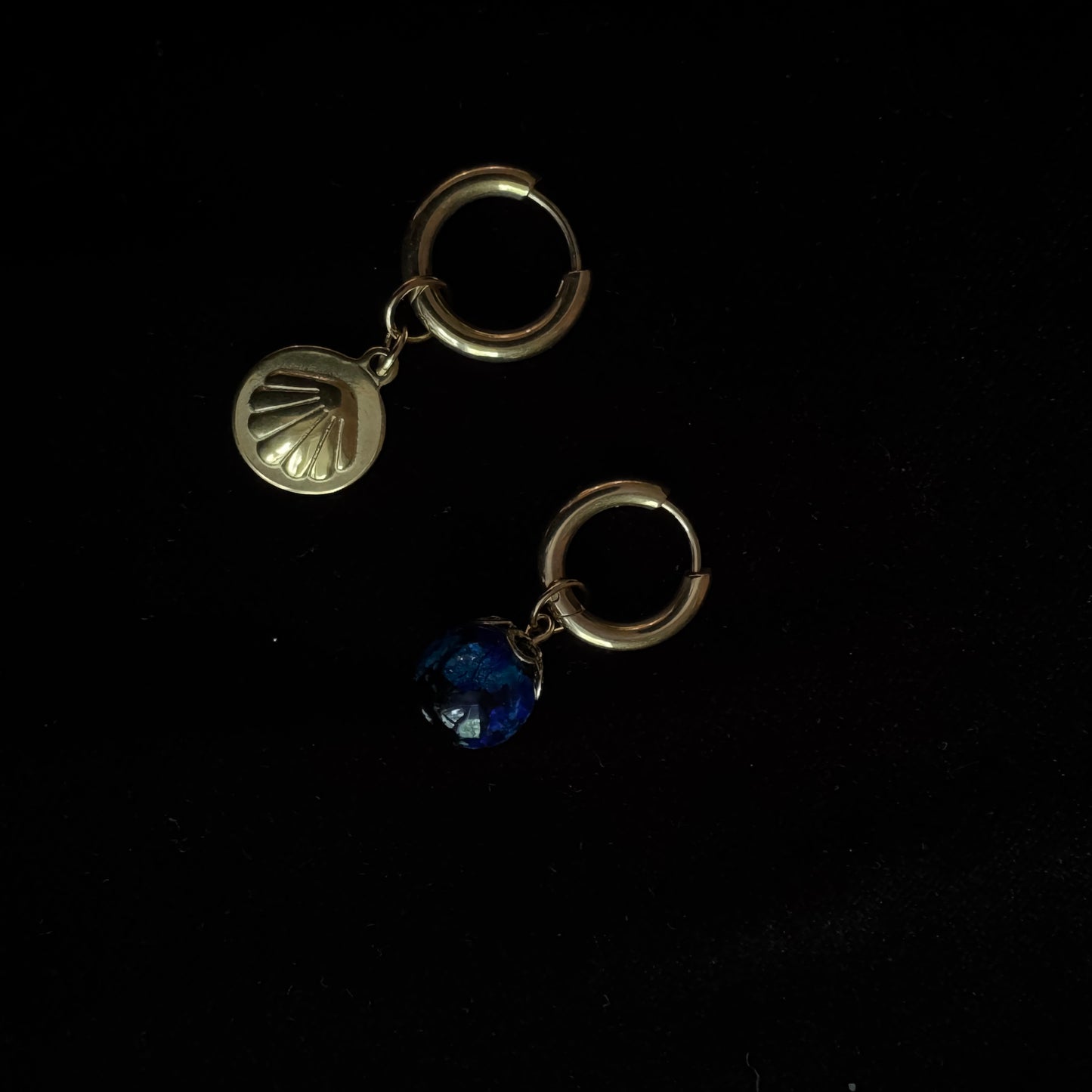 Boucles d’oreilles magiques et upcyclées : Trésor d'Okinawa (perle de verre typique d’Okinawa)