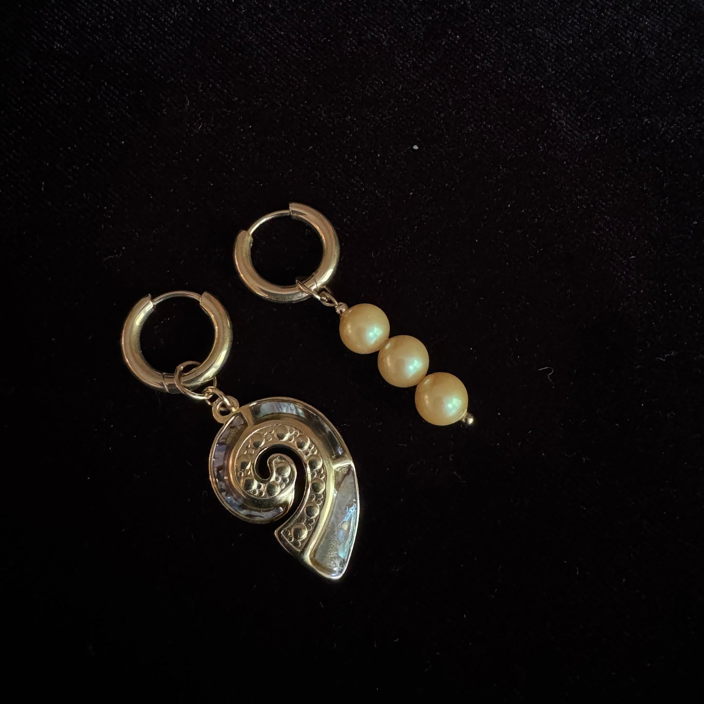 Boucles d’oreilles magiques et upcyclées : Séléria (Paua et perles vintage japonaises)