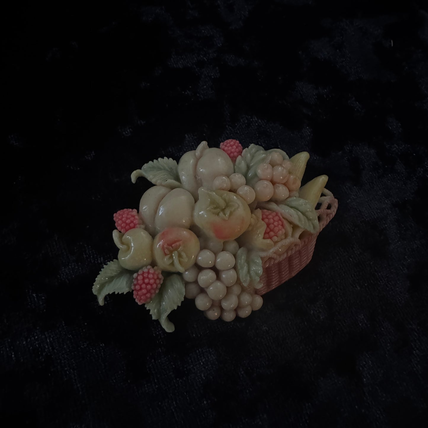 Broche vintage - banquet fruité